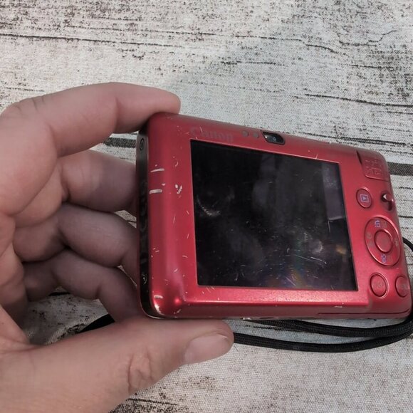 Canon PowerShot ELPH 300 HS Red Digital Camera 12.1MP with Charger & Case - Picture 6 of 14